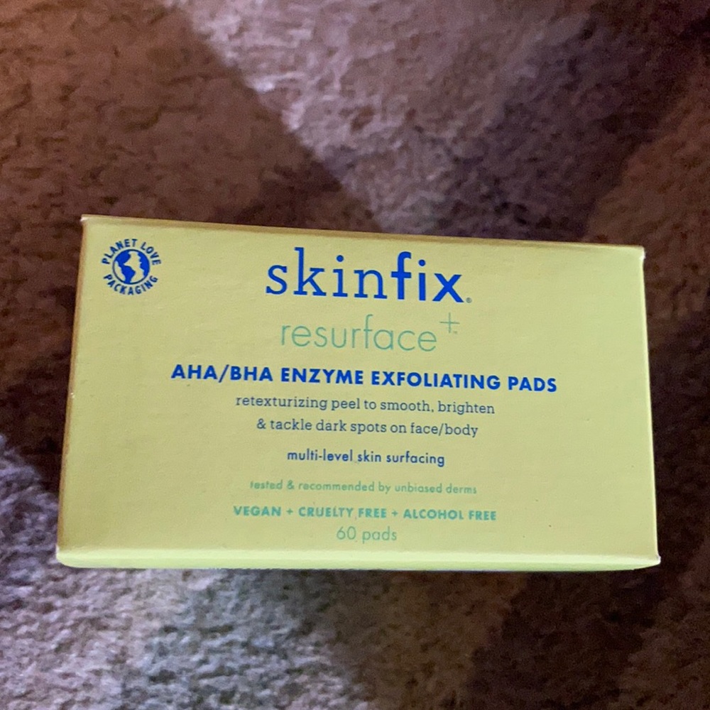 Skinfix exfoliating pads to help multi-level skin surfacing